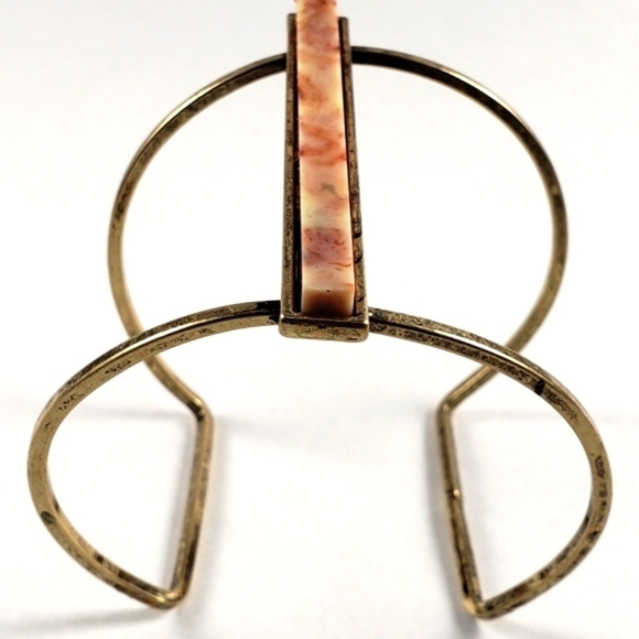 Gold Bracelet - Cuff Design w/ Mable piece on top - Rare Design Women's Jewelry - Picture 4 of 5